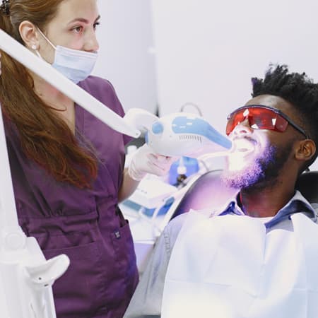 Blanqueamiento dental en la Clínica Xana en Aluche